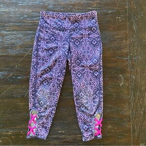 Old Navy Active Girls High Waisted Capris S/P (6-7)